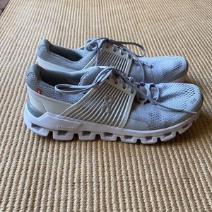 Women’s Running Shoes